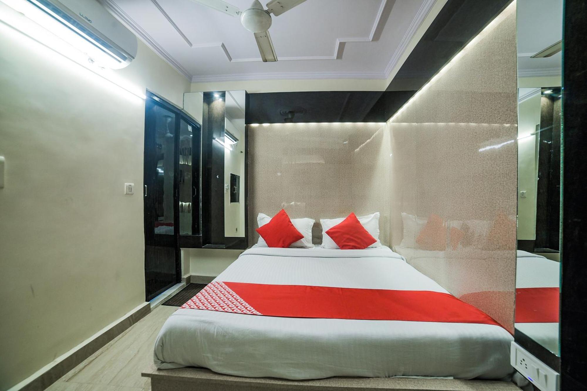 Oyo Flagship Rohit Dx Near Jama Masjid Hotel